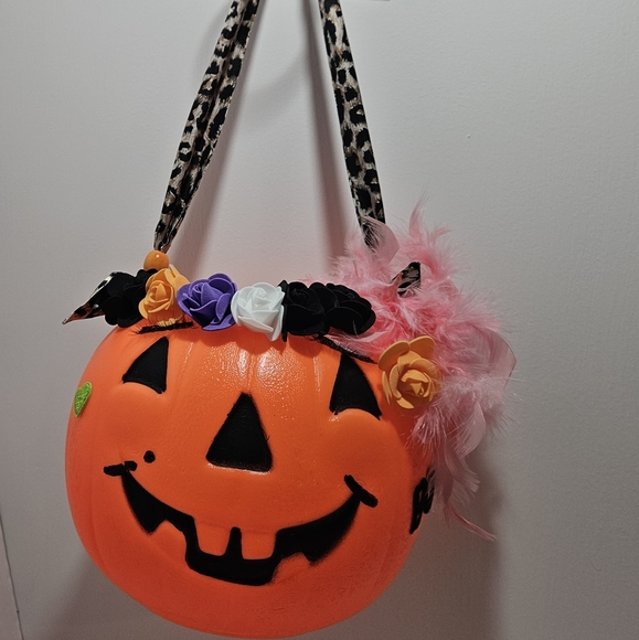 Boo-jie bucket purse cheetah - Picture 1 of 4